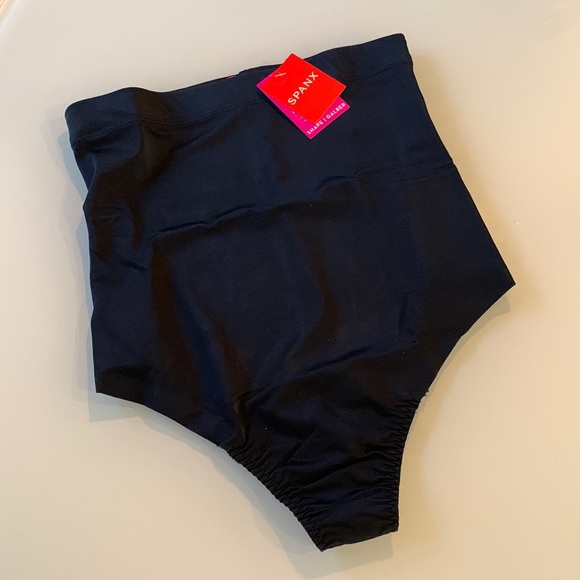 Spanx - thong - Picture 4 of 9